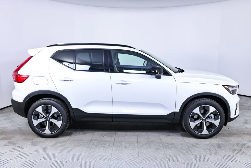 New 2026 Volvo XC40 B5 Plus w/ Protection Package Premier image 26