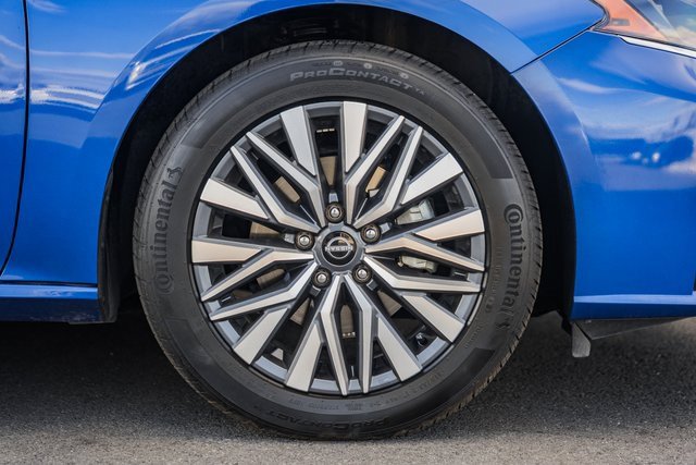 Used 2025 Nissan Altima 2.5 SV image 18