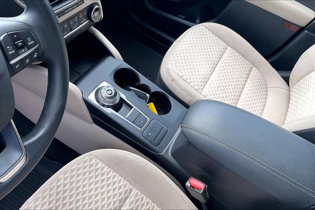 Used 2020 Ford Escape SE FWD image 18