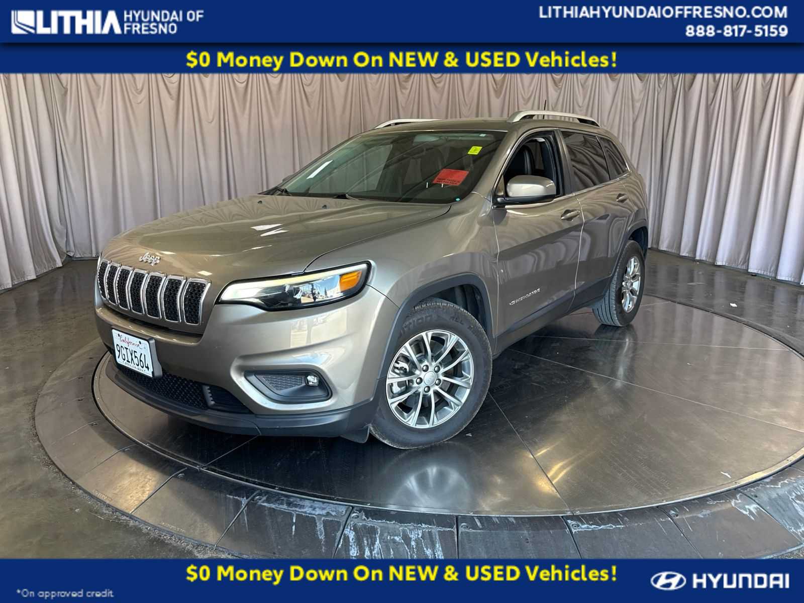 Used 2019 Jeep Cherokee Latitude Plus w/ Comfort/Convenience Group