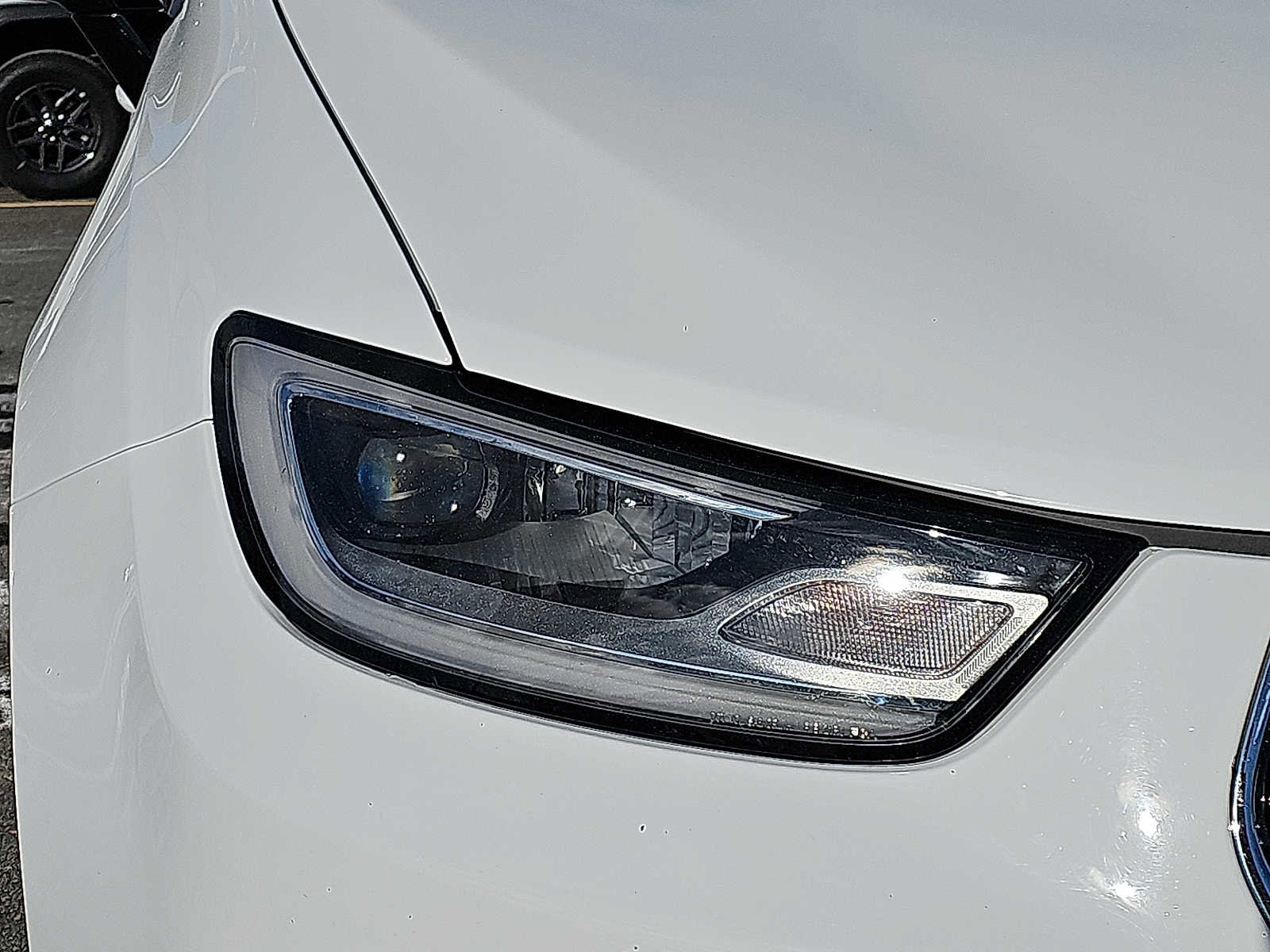 Used 2024 Chrysler Pacifica Touring-L image 9