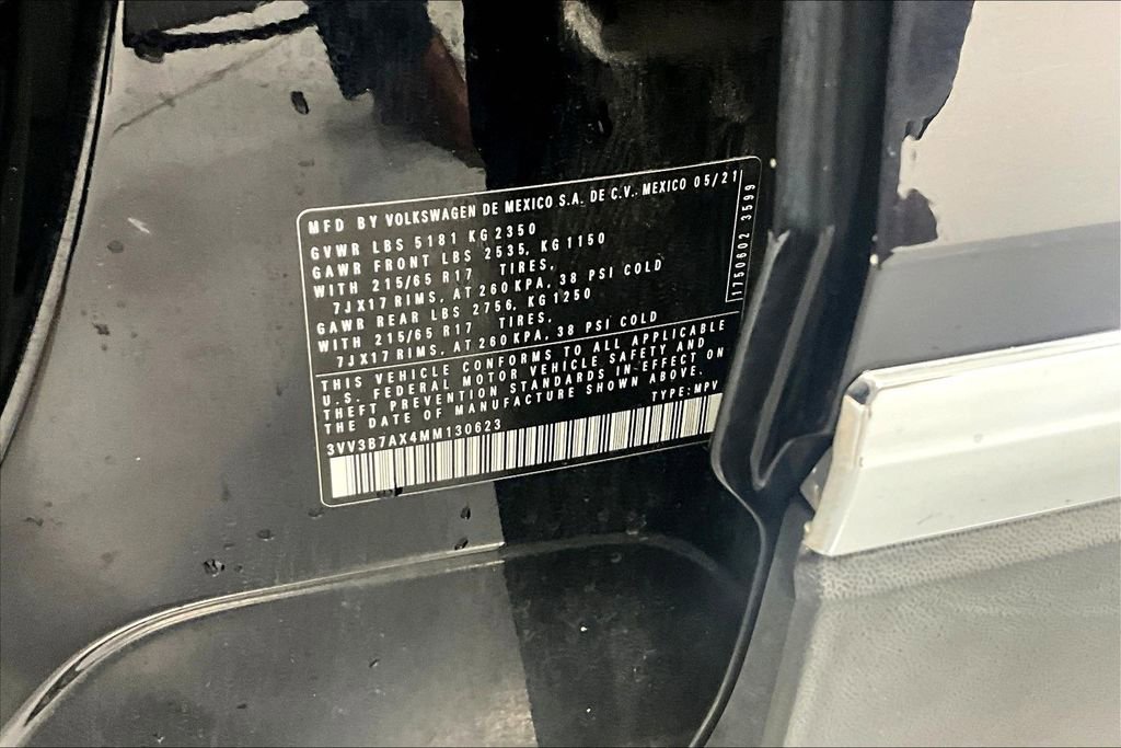 Used 2021 Volkswagen Tiguan SE image 31