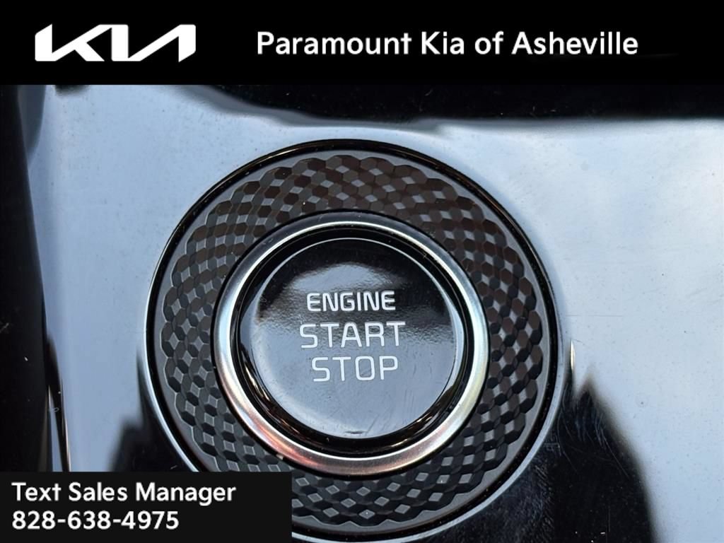 Certified 2025 Kia Niro EX Touring FWD image 14