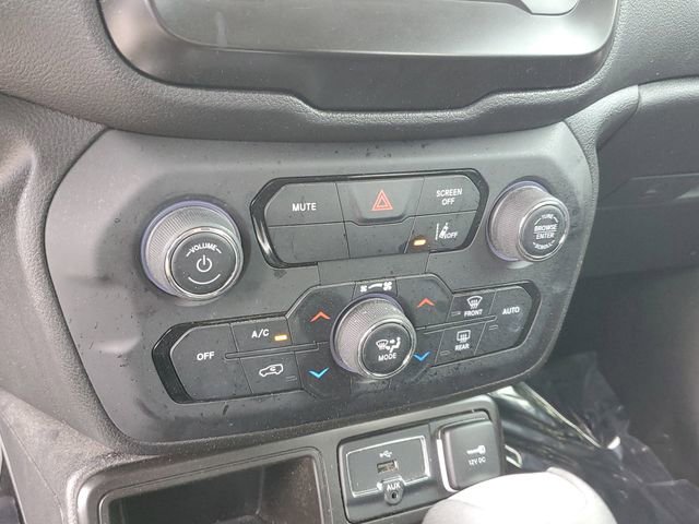 Used 2021 Jeep Renegade Latitude image 27