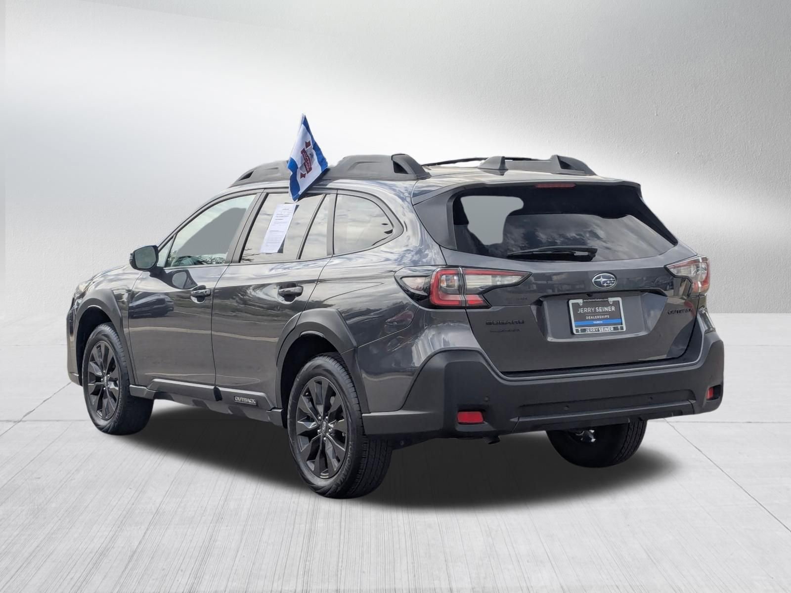 Used 2025 Subaru Outback Onyx Edition image 3