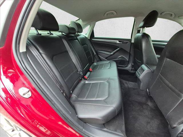 Used 2018 Volkswagen Passat 2.0T S FWD image 22
