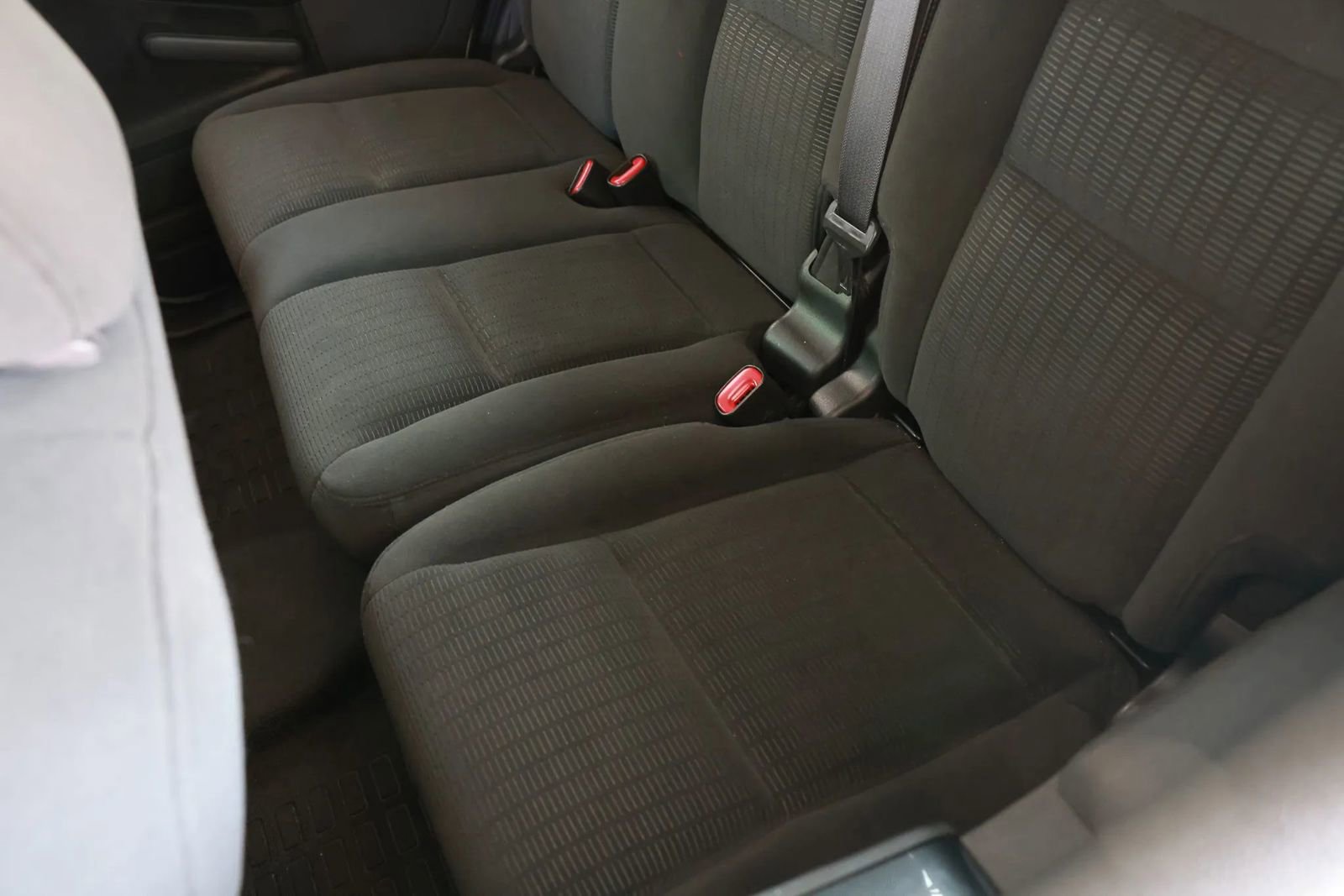 Used 2009 Ford Explorer Sport Trac XLT image 14