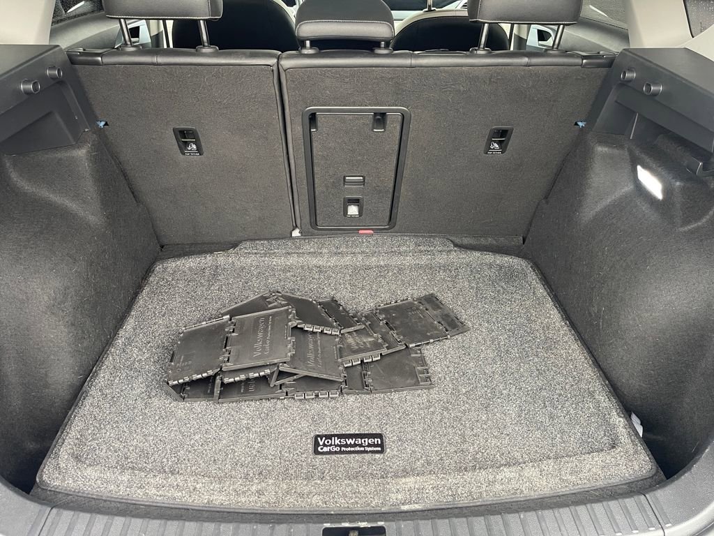 Used 2025 Volkswagen Taos SE AWD/4WD image 12