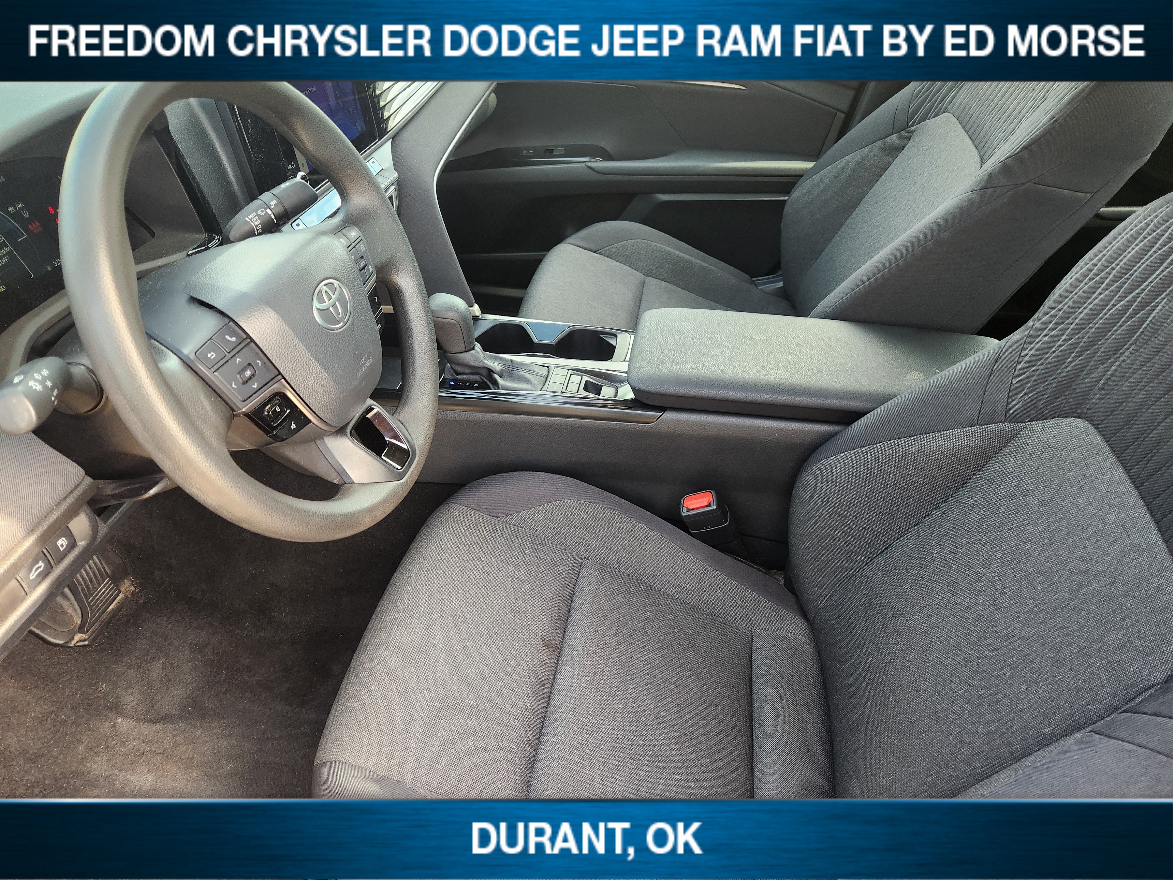 Used 2025 Toyota Camry LE FWD image 8