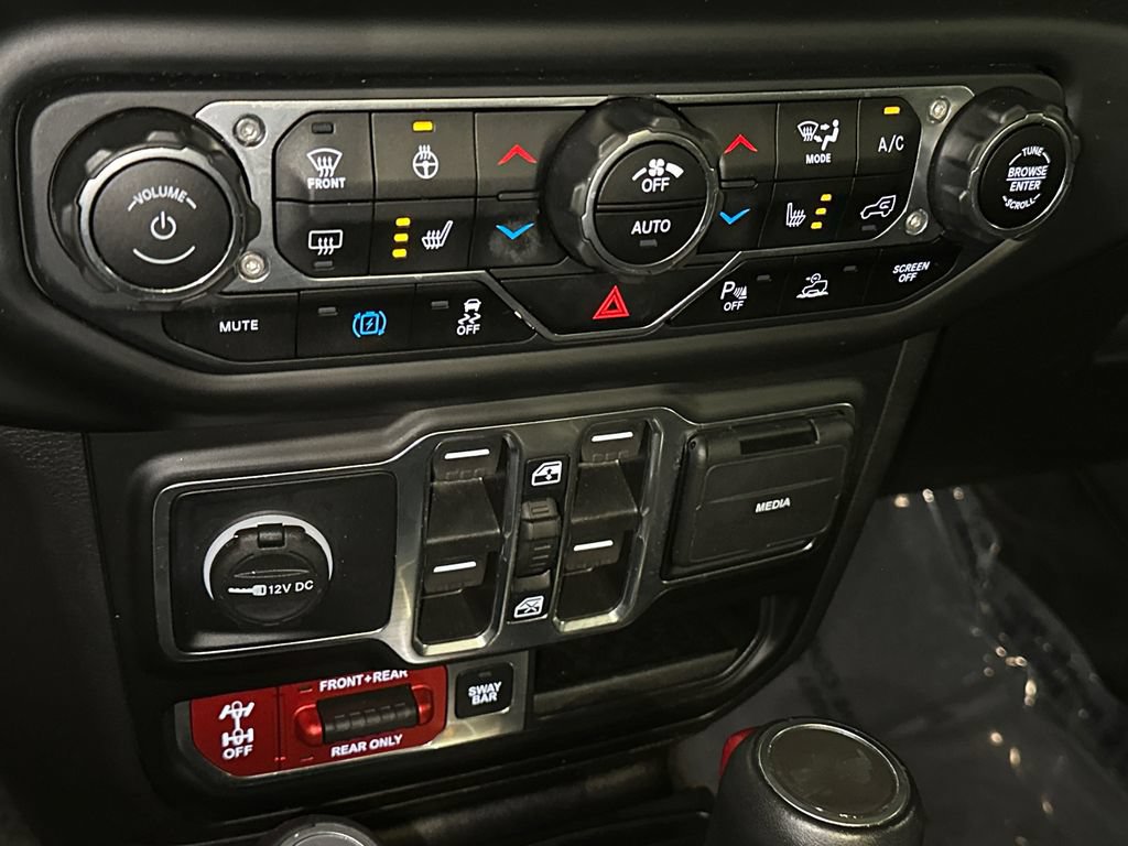 Used 2022 Jeep Wrangler Unlimited Rubicon 4xe w/ Cold Weather Group AWD/4WD image 26