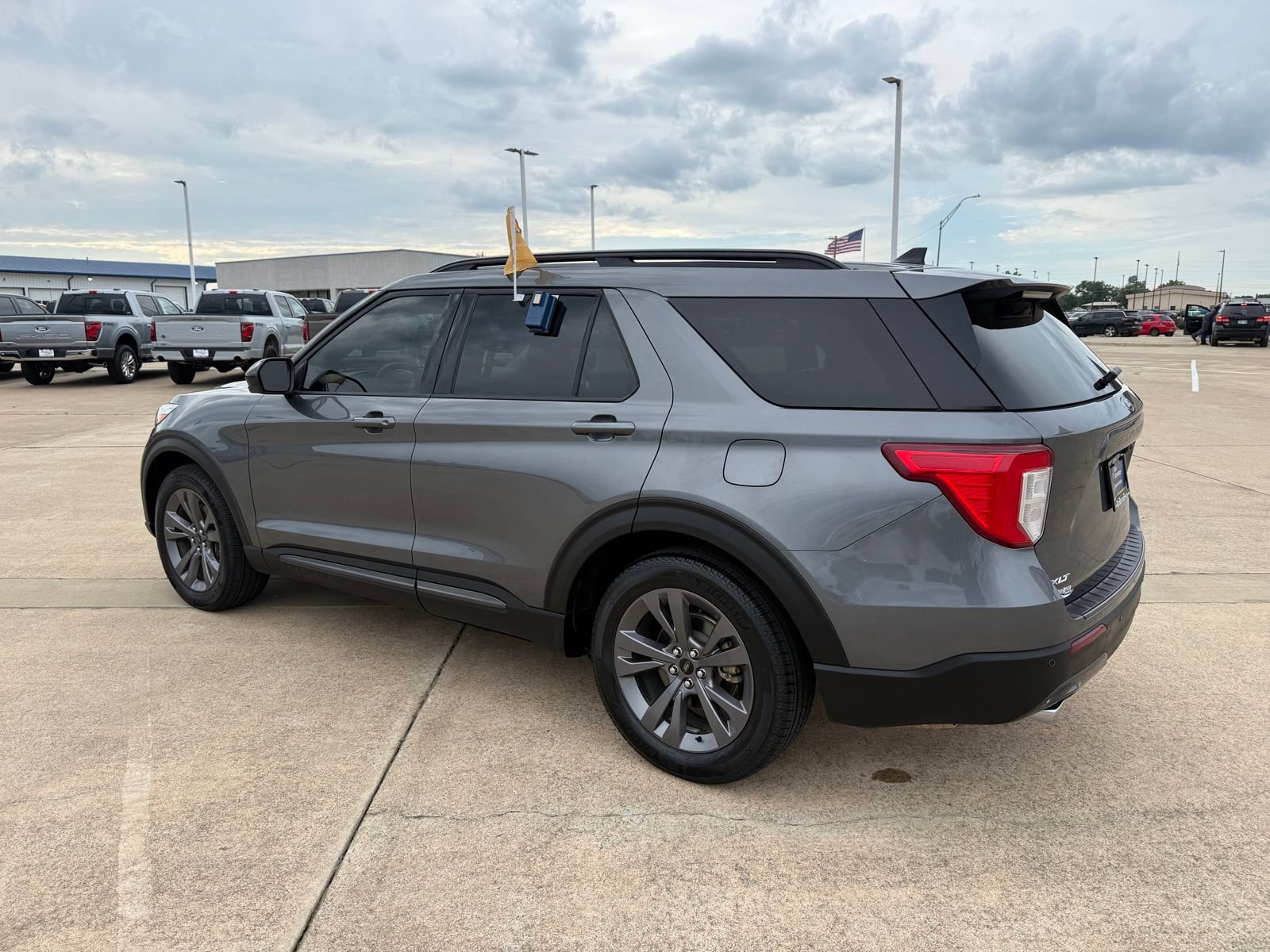 Certified 2024 Ford Explorer XLT w/ Equipment Group 202A RWD image 7