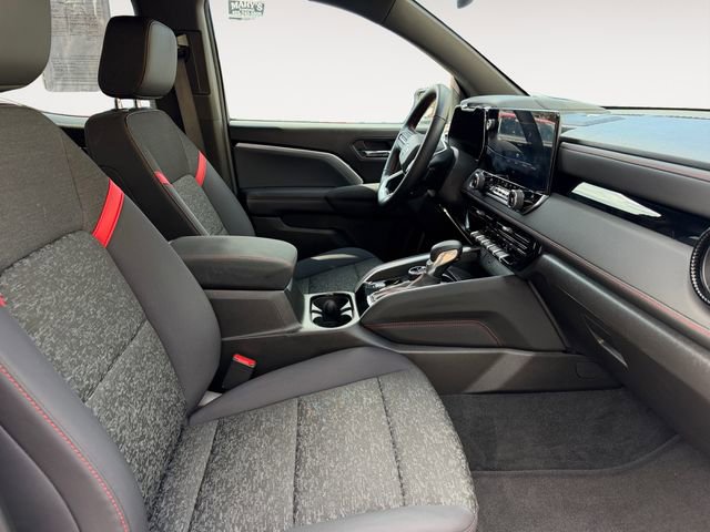 Used 2025 Chevrolet Colorado Z71 w/ Technology Package image 15