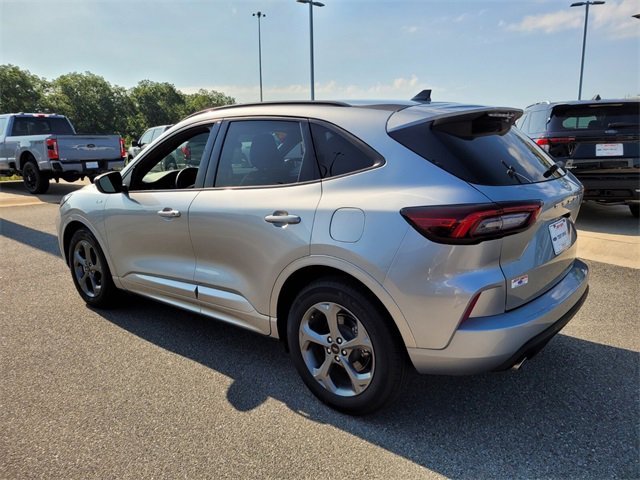Used 2024 Ford Escape ST-Line image 9