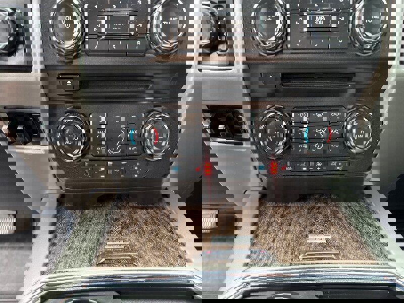 Used 2018 Ford F250 Lariat w/ Lariat Ultimate Package image 17