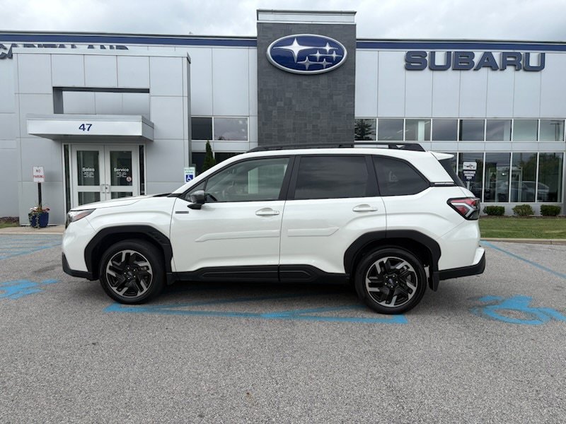 Used 2025 Subaru Forester Premium w/ Protection Package (1PH) AWD/4WD image 2