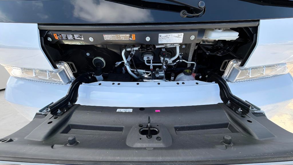 Used 2024 Chevrolet Brightdrop 400 w/ Commercial Equipment Package AWD/4WD image 36
