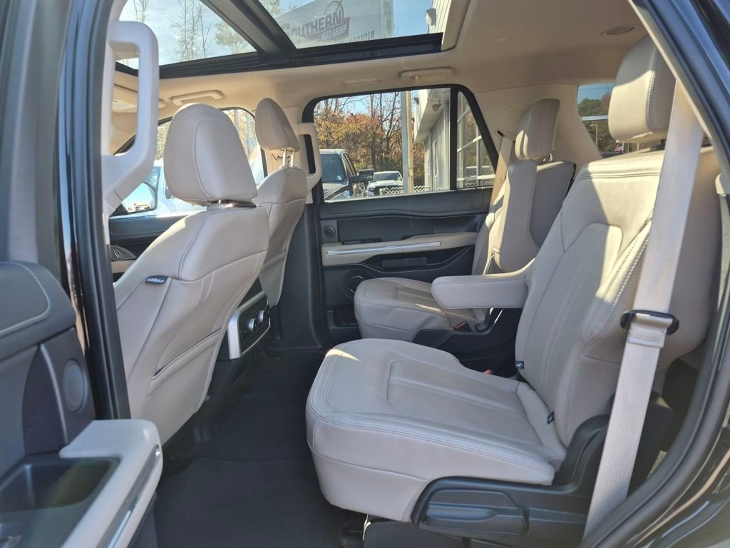 Used 2024 Ford Expedition Limited image 18