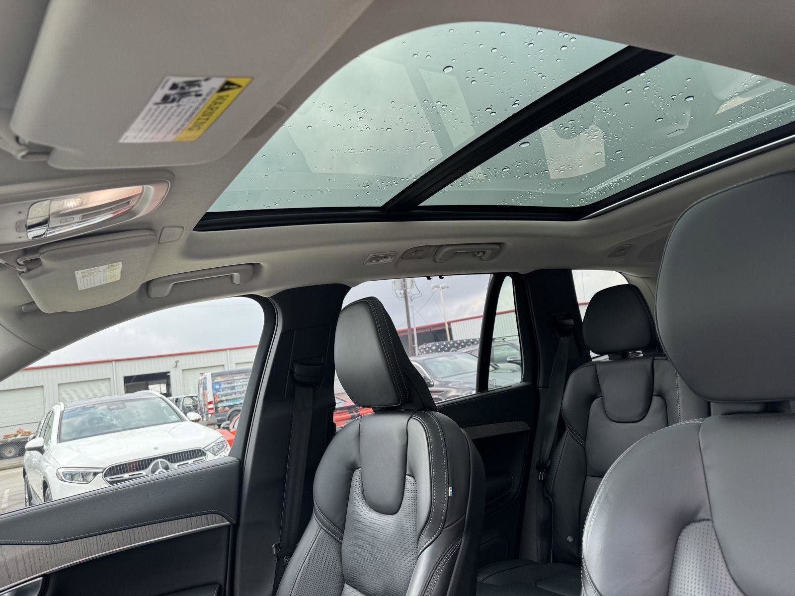 Used 2024 Volvo XC90 B6 Ultimate w/ Protection Package image 15