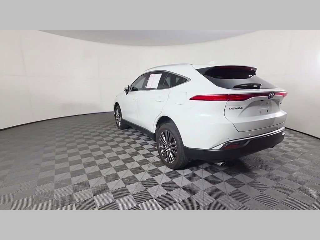 Used 2024 Toyota Venza XLE AWD/4WD image 43