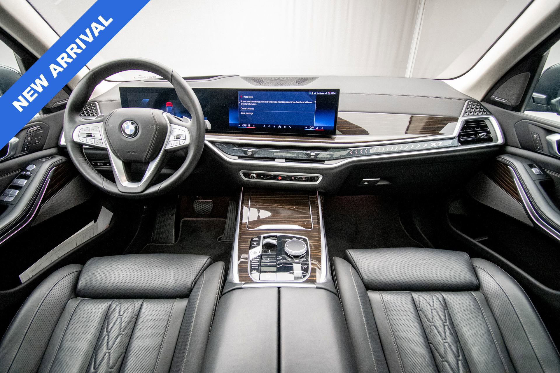 Used 2026 BMW X7 xDrive40i w/ Premium Package AWD/4WD image 10