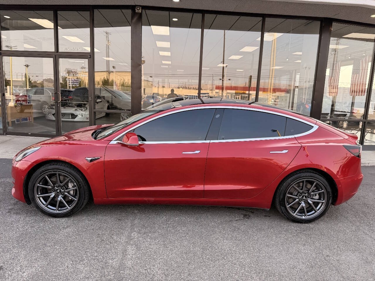 Used 2018 Tesla Model 3 Long Range AWD/4WD image 2