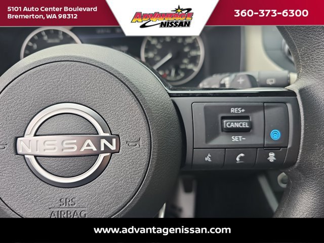 Used 2023 Nissan Rogue SV image 12