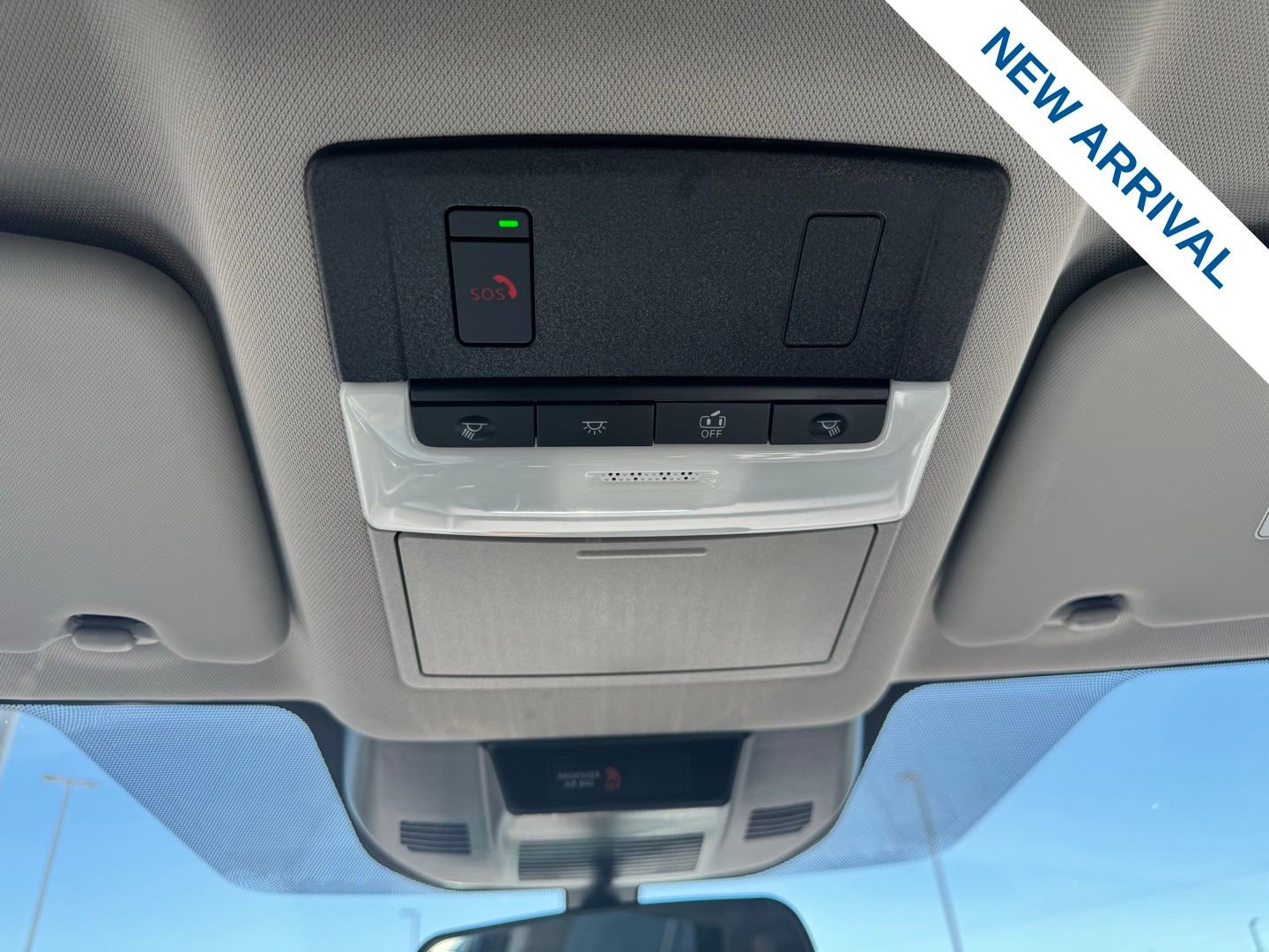 Used 2022 Nissan Rogue SV image 28