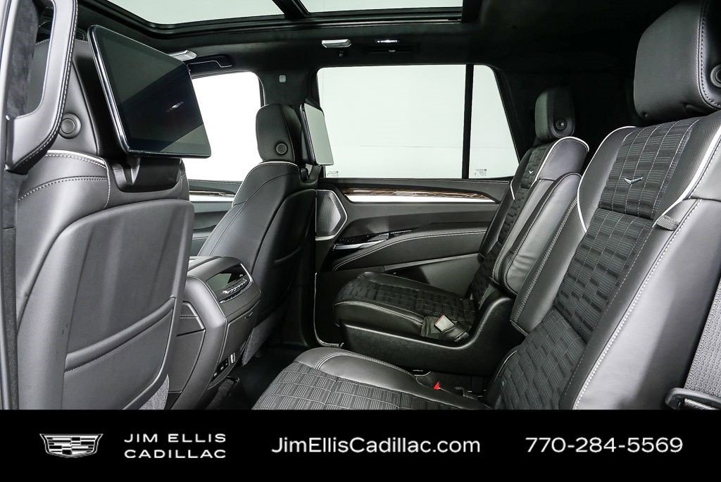 Certified 2026 Cadillac Escalade Platinum Sport w/ LPO, ONYX Package AWD/4WD image 20