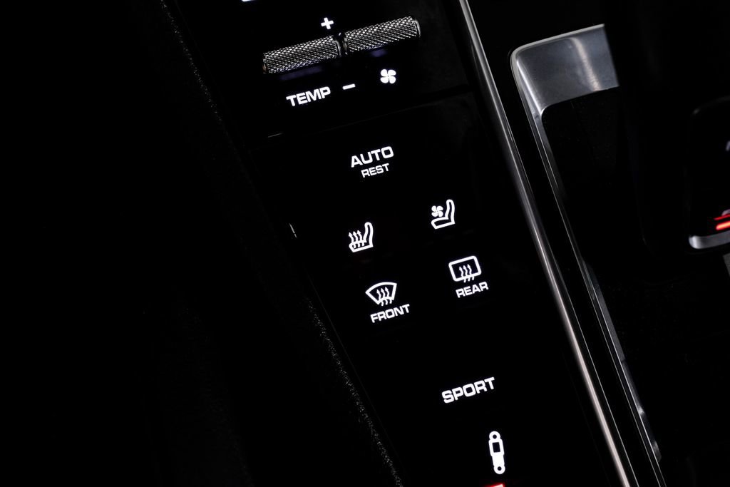 Used 2019 Porsche Cayenne S image 20