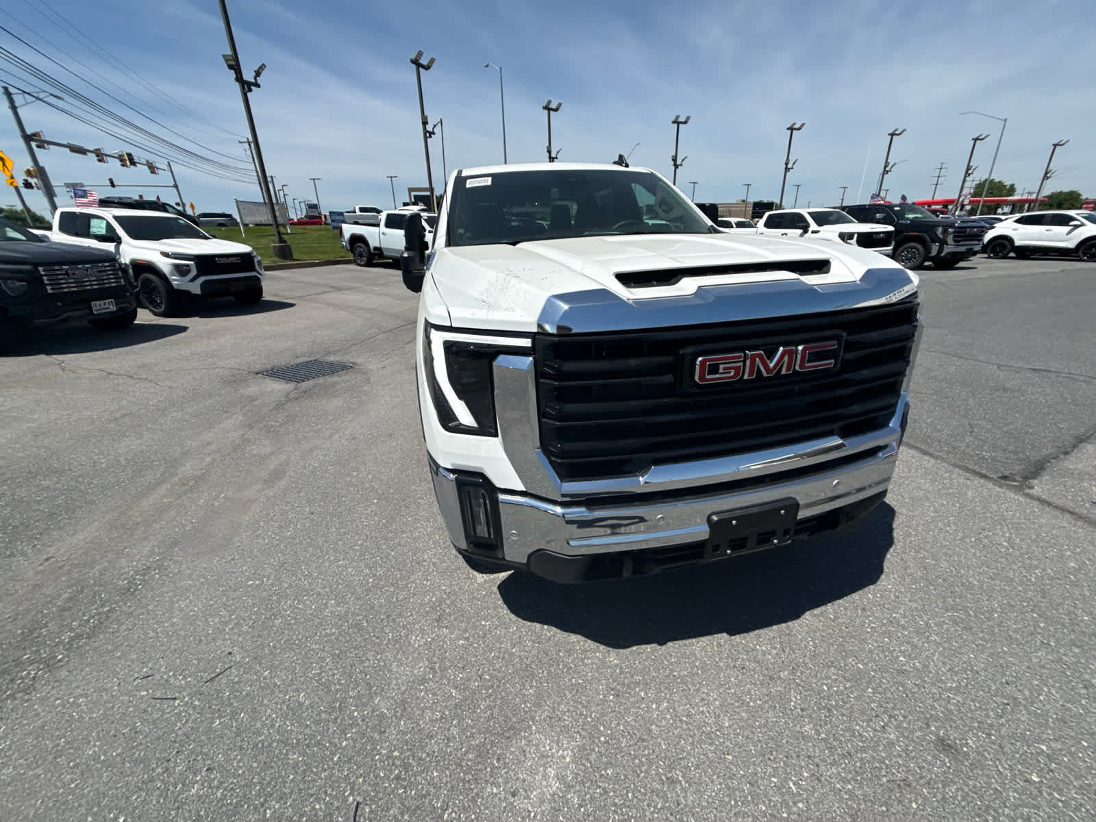 New 2026 GMC Sierra 2500 Pro w/ 1SA Pro Safety Plus Package AWD/4WD image 28