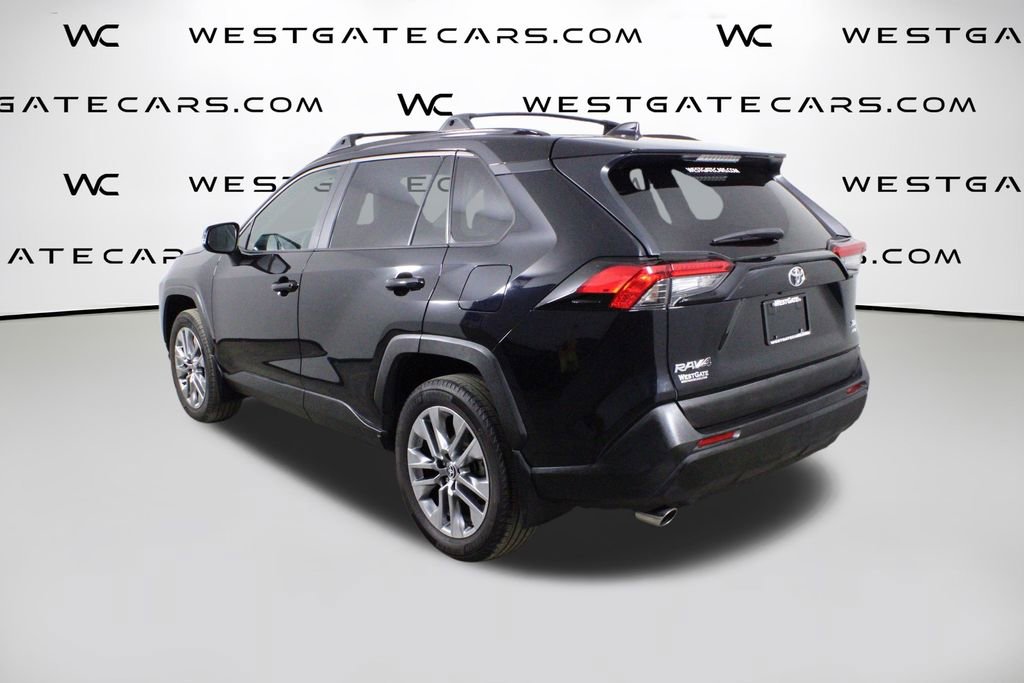 Used 2023 Toyota RAV4 XLE Premium image 5
