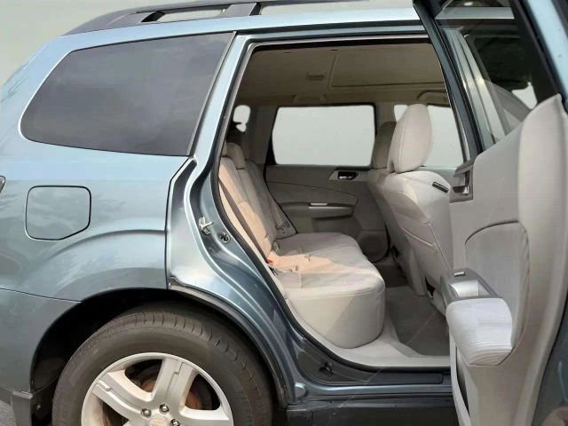 Used 2010 Subaru Forester 2.5X Premium image 19