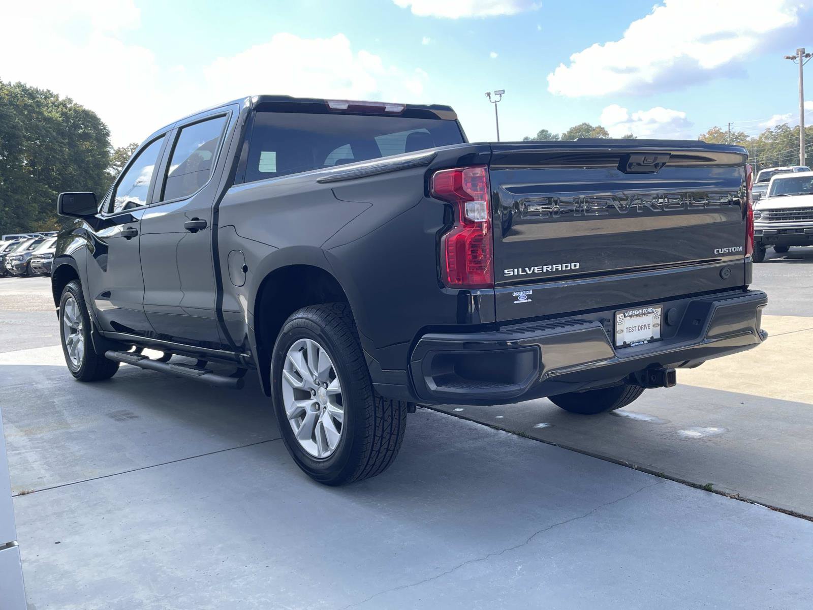 Used 2023 Chevrolet Silverado 1500 Custom RWD image 9