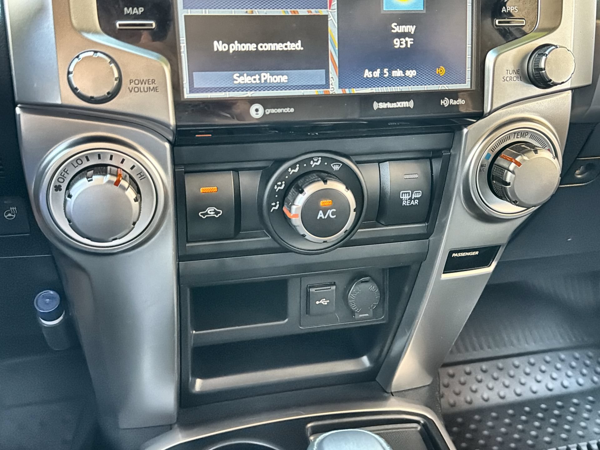 Used 2023 Toyota 4Runner SR5 Premium w/ Moonroof Package RWD image 19