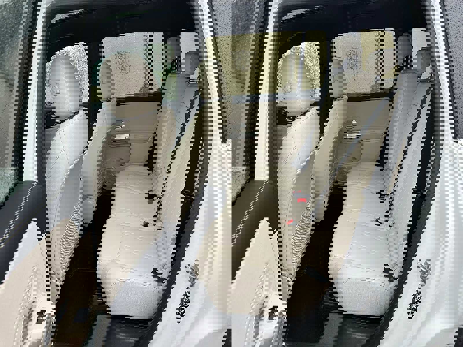 Used 2026 Mercedes-Benz GLB 250 4MATIC image 16