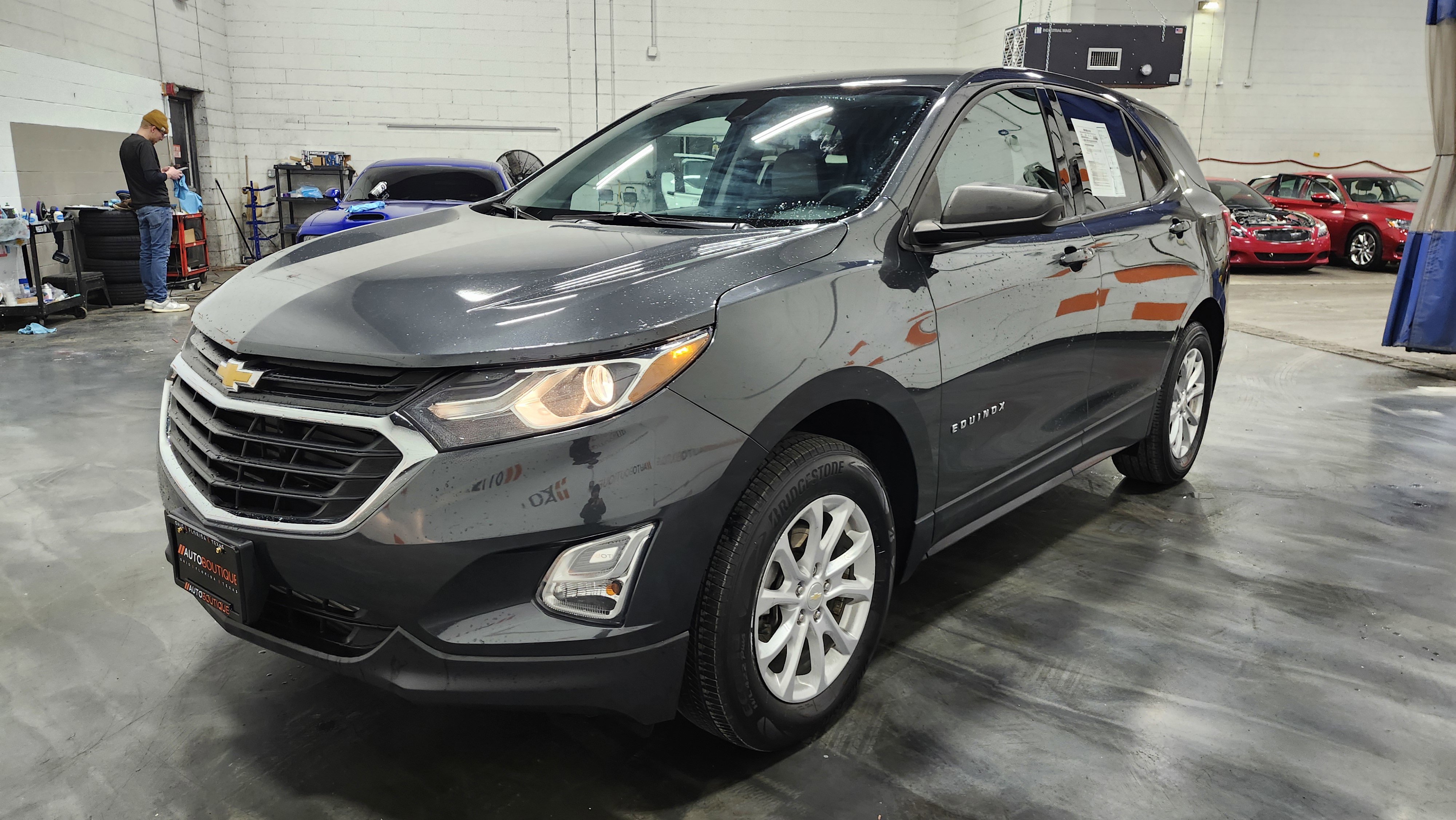 Used 2019 Chevrolet Equinox LS w/ LS Convenience Package image 12