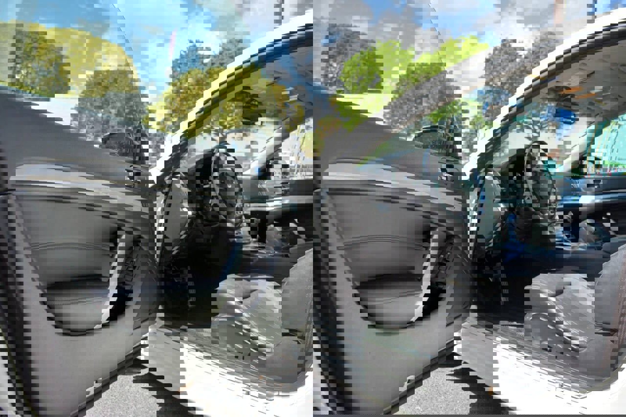 Used 2014 INFINITI Q60 Journey w/ Premium Package image 16