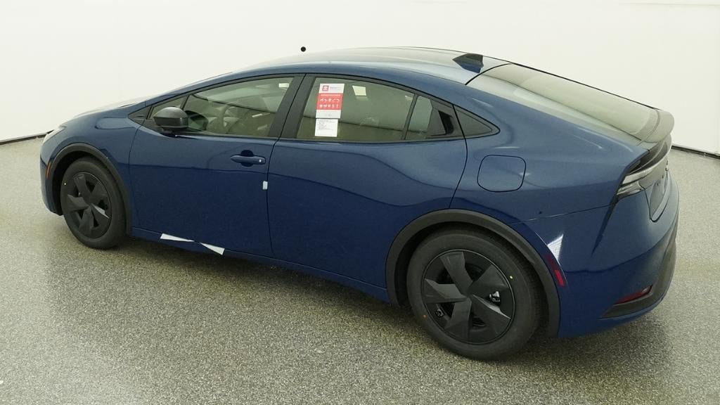 New 2026 Toyota Prius Plug-In Hybrid FWD image 4