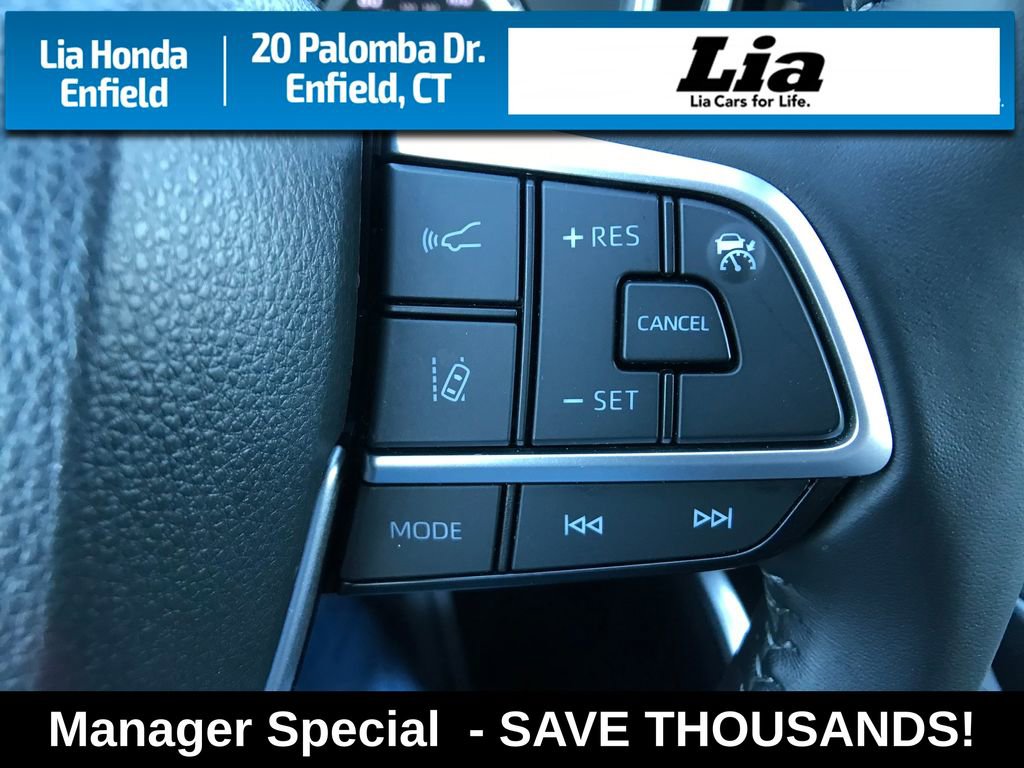 Used 2023 Toyota Highlander XLE image 26