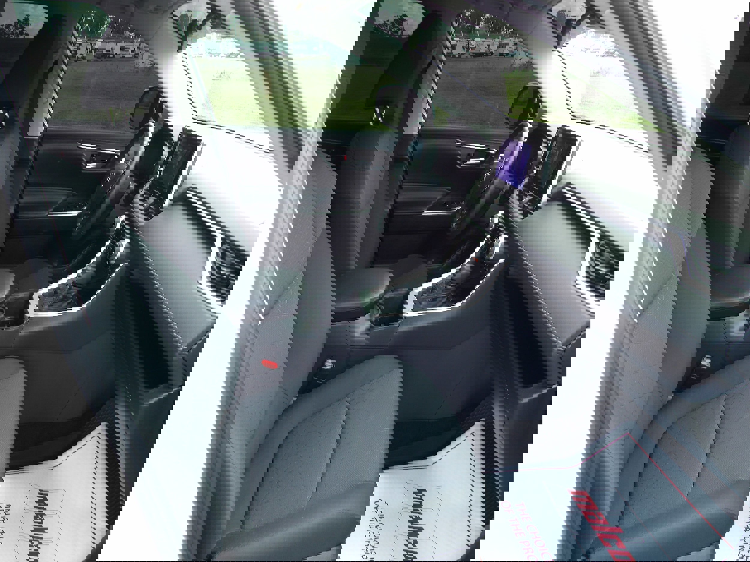 Used 2023 Toyota RAV4 XLE w/ Convenience Package image 9