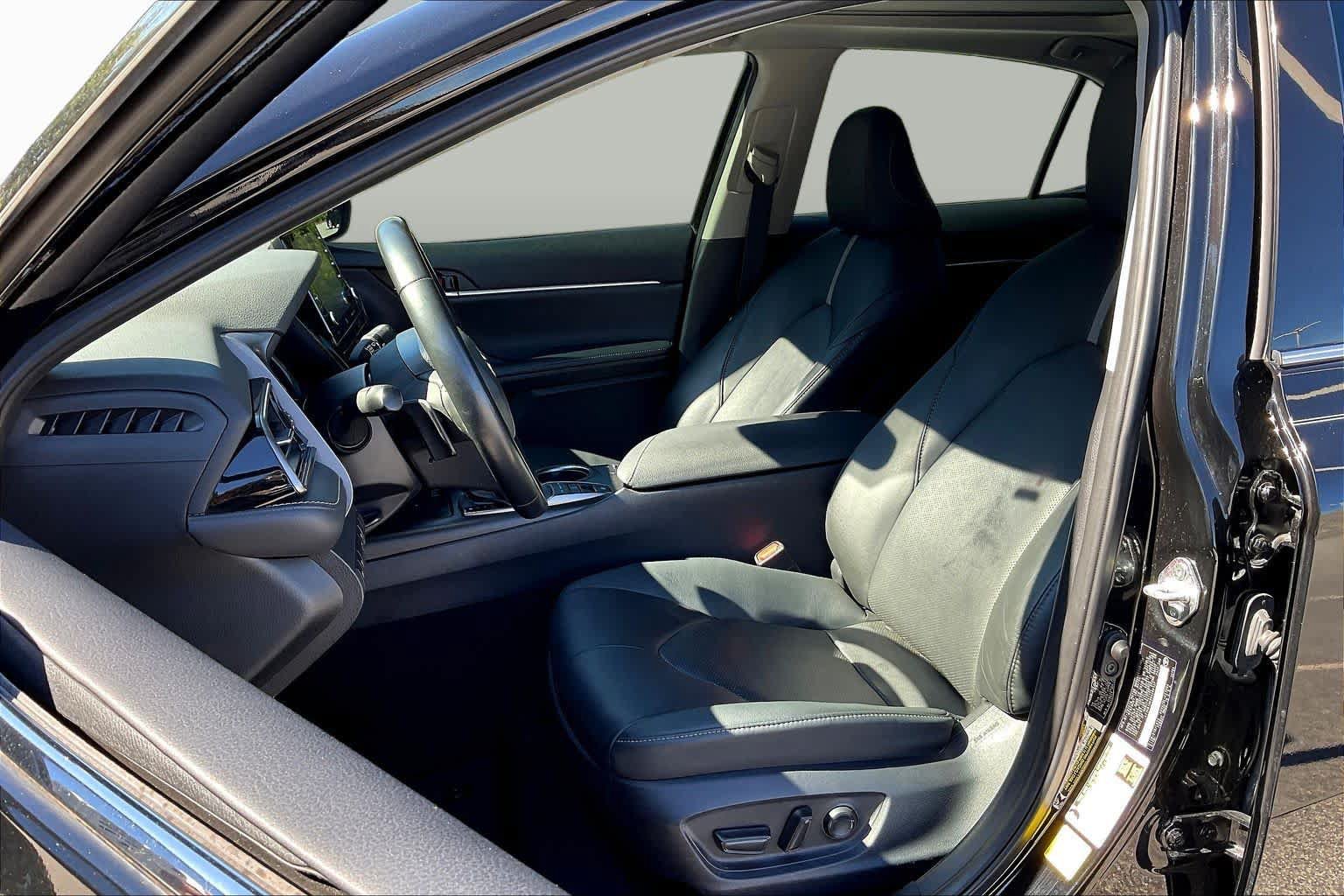 Used 2024 Toyota Camry XSE w/ Navigation Package FWD image 7