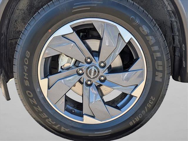 Used 2024 Nissan Rogue SV image 24