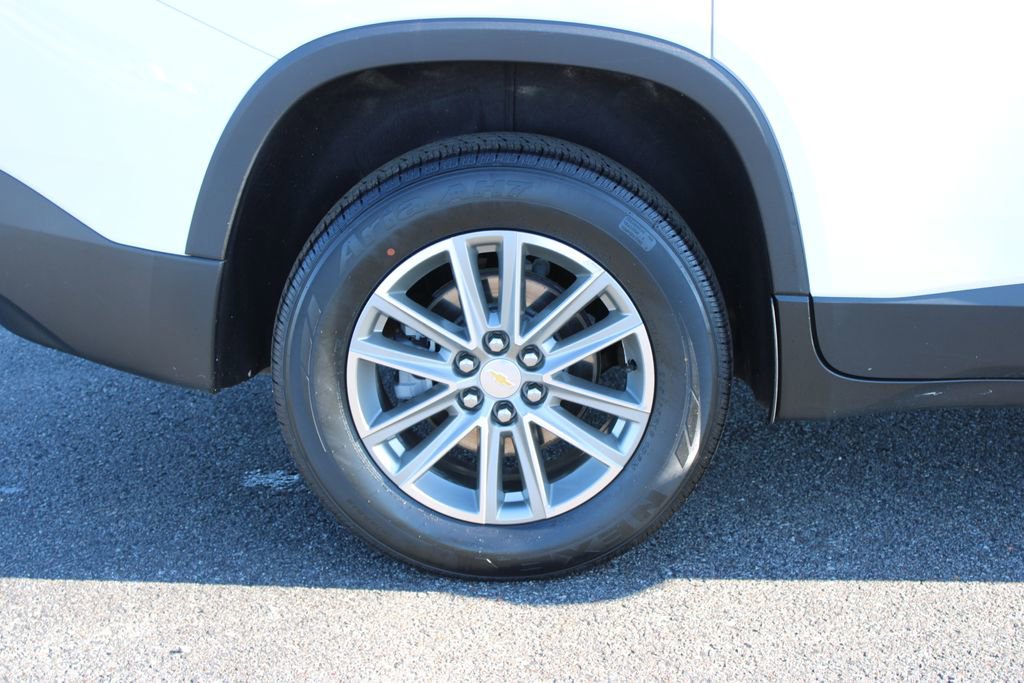 Used 2023 Chevrolet Traverse LT image 13