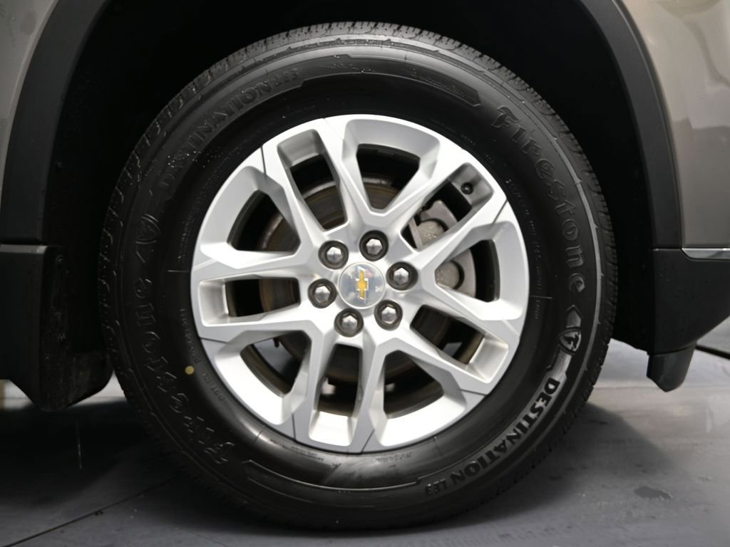Used 2019 Chevrolet Traverse LT image 16