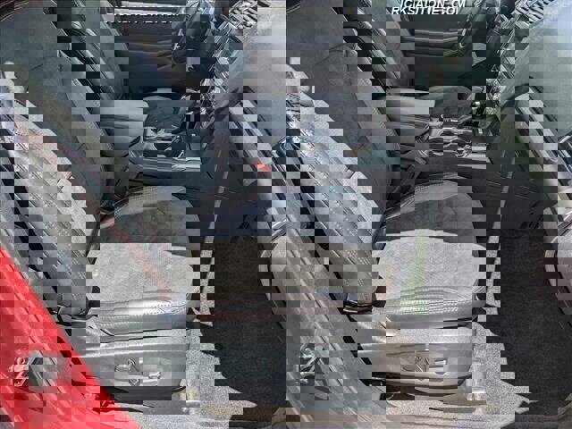 Used 2019 Ford Explorer XLT w/ Equipment Group 202A image 12