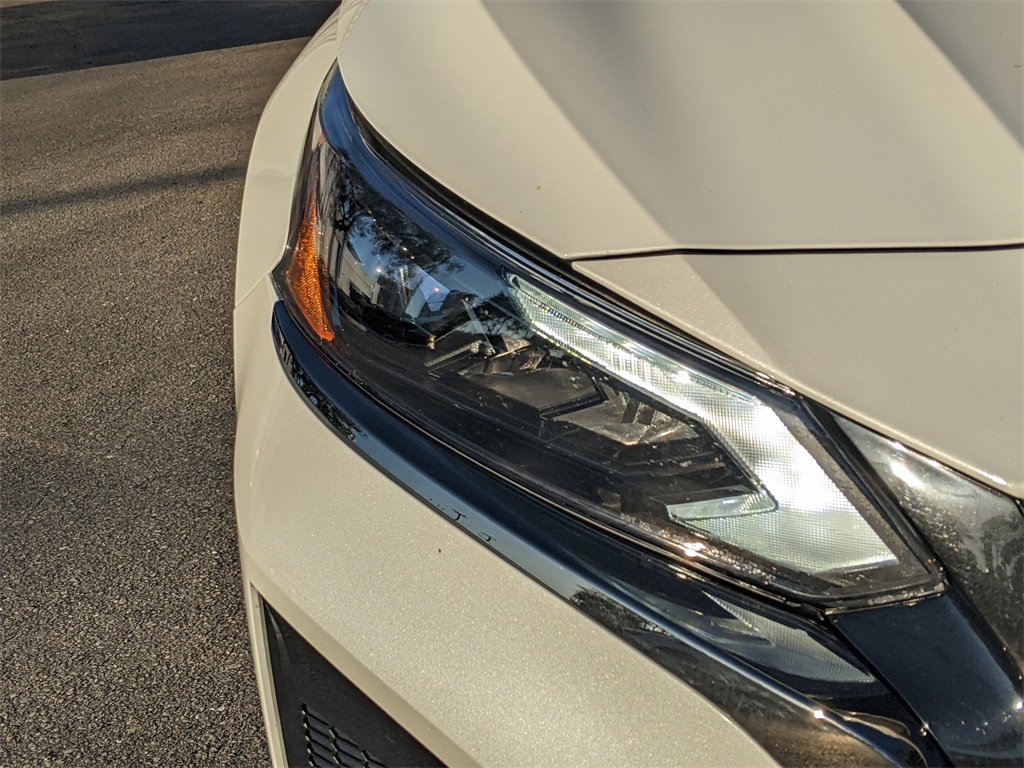 Used 2023 Nissan Altima 2.5 SR w/ SR Premium Package image 8
