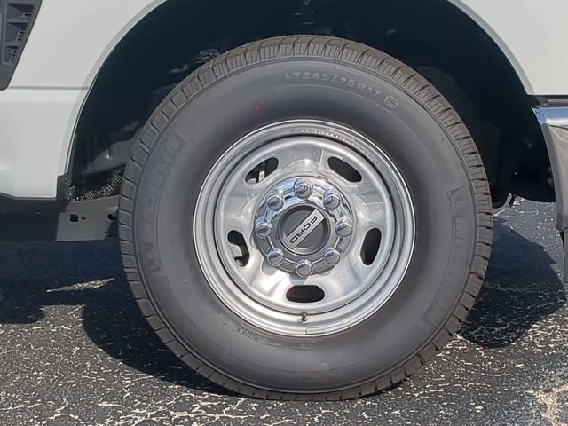 New 2025 Ford F250 XL w/ XL Chrome Package image 11
