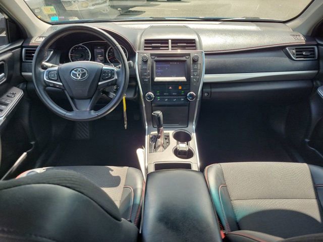 Used 2017 Toyota Camry SE FWD image 21
