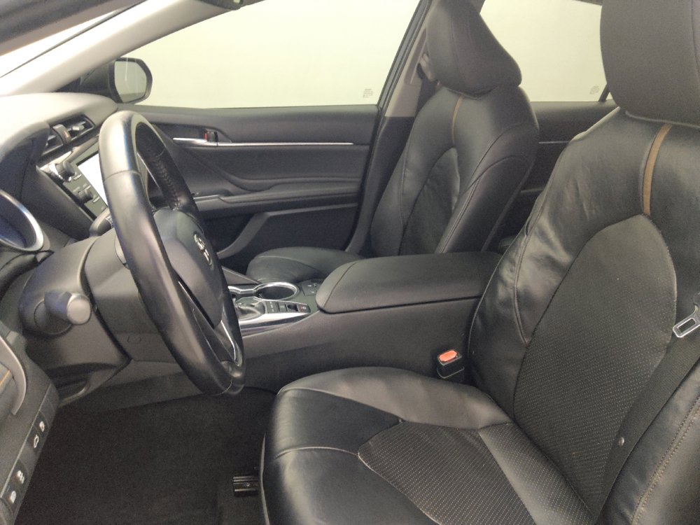 Used 2018 Toyota Camry XLE FWD image 17