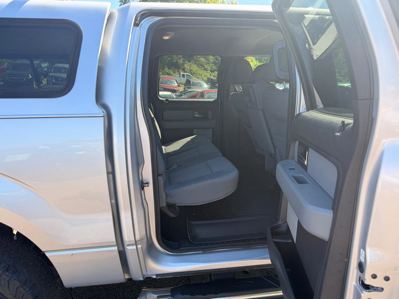 Used 2014 Ford F150 XLT w/ Equipment Group 302A Luxury AWD/4WD image 18